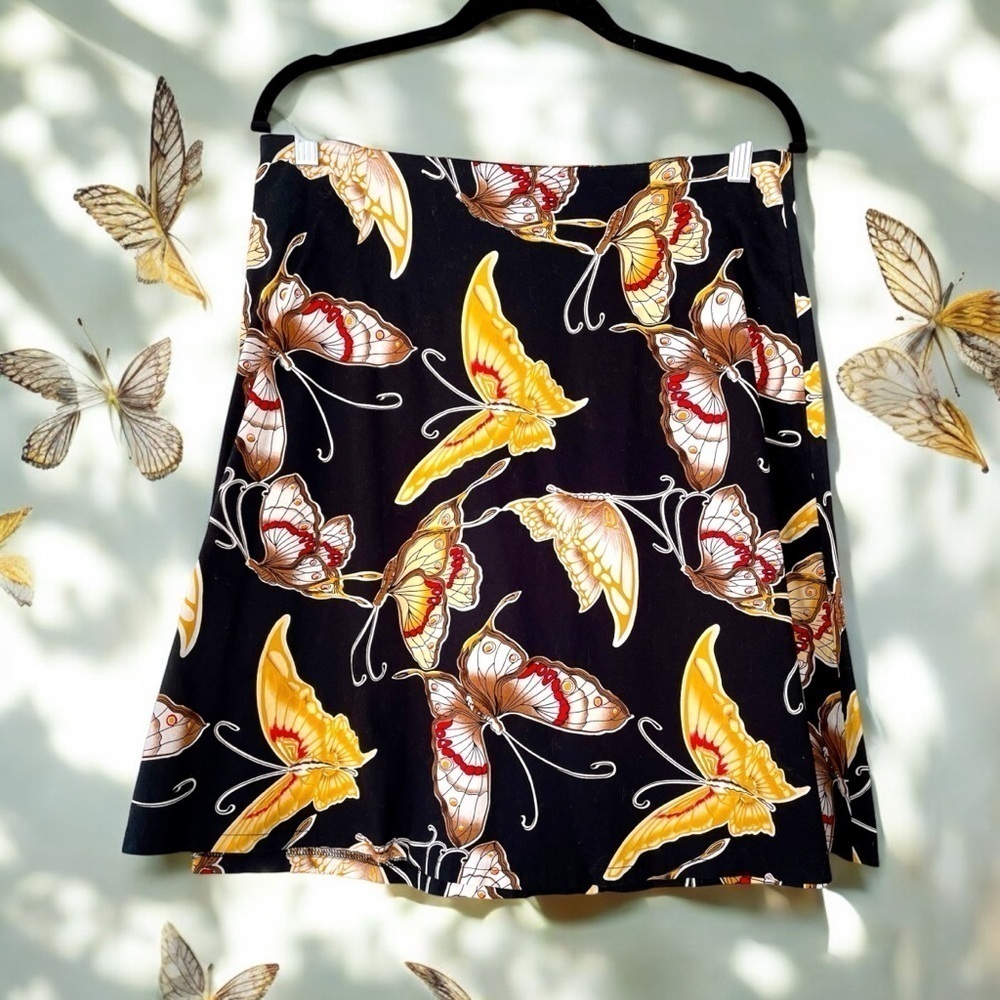 Mei Mei butterfly print skirt, size 12, back zip, very stretchy material, cute